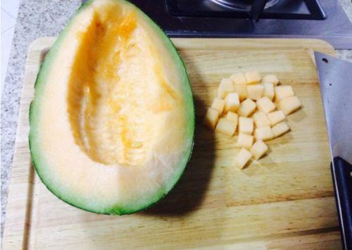 人家吃哈密瓜的视频,一起感受瓜香四溢的幸福时光